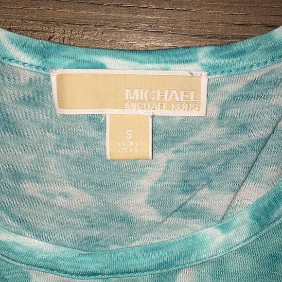 Michael Kors tie dye style Sleeveless front top - Picture 2 of 2